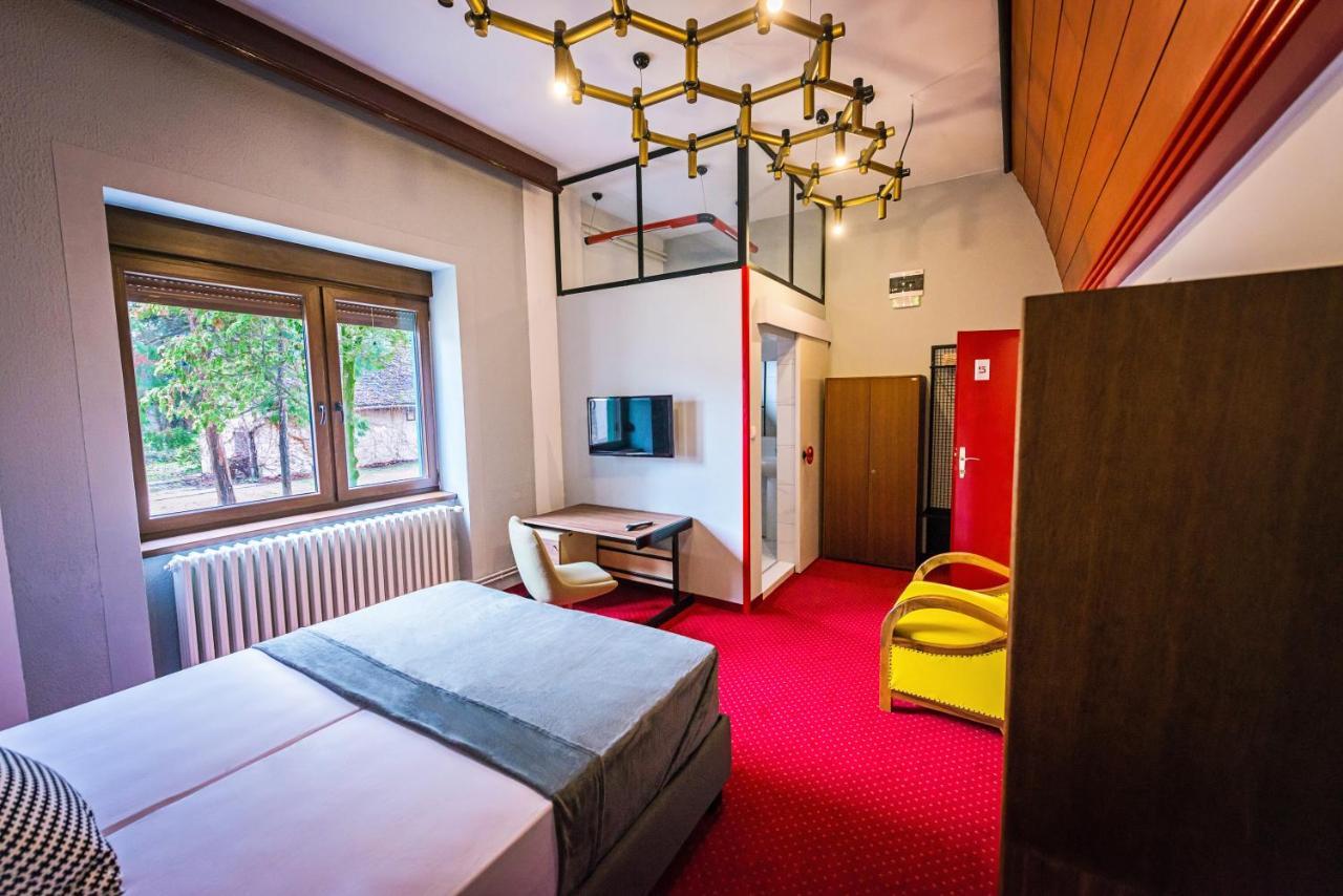 Pb Urban Garden Stay With Secured Parking Szávaszentdemeter Kültér fotó